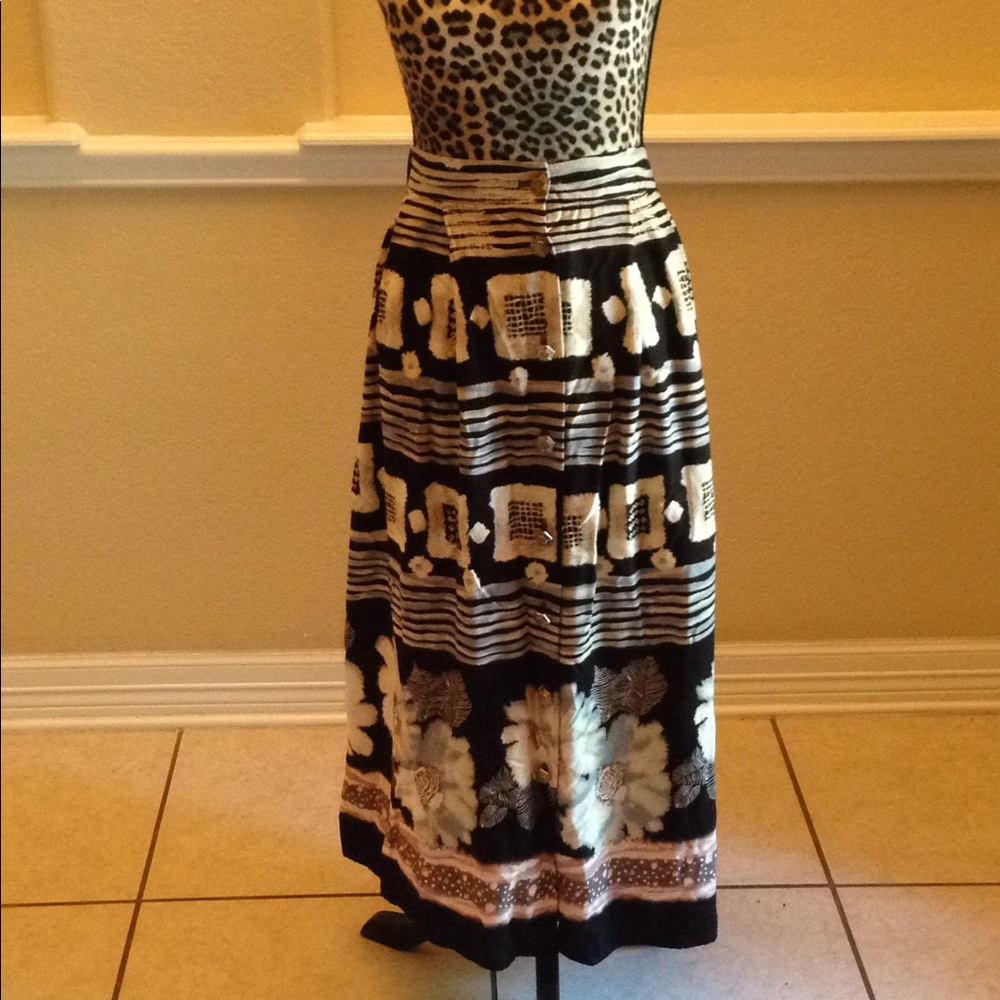 Button Down Pattern Skirt - image 1